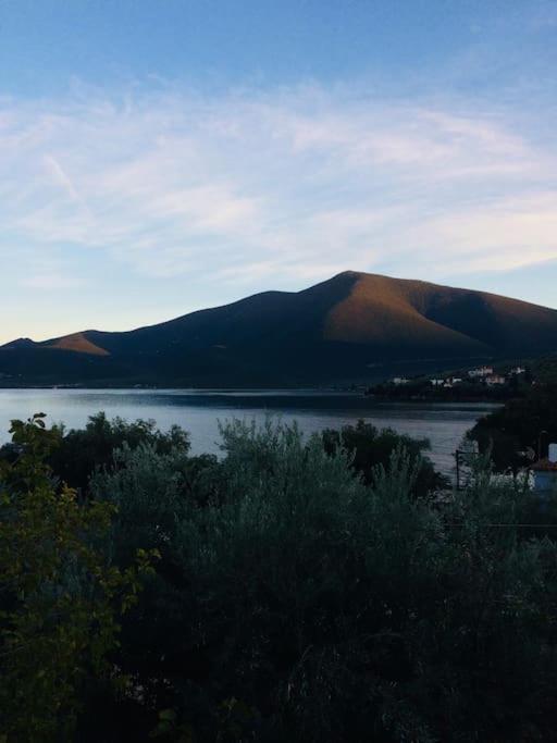 Villa Liana Sourpi Bagian luar foto