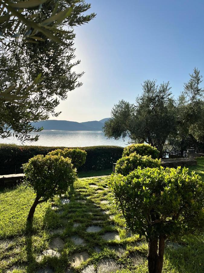Villa Liana Sourpi Bagian luar foto