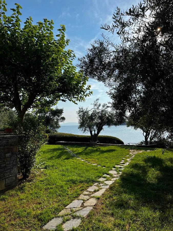 Villa Liana Sourpi Bagian luar foto