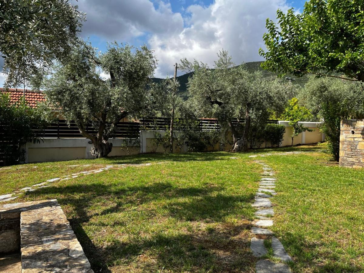 Villa Liana Sourpi Bagian luar foto