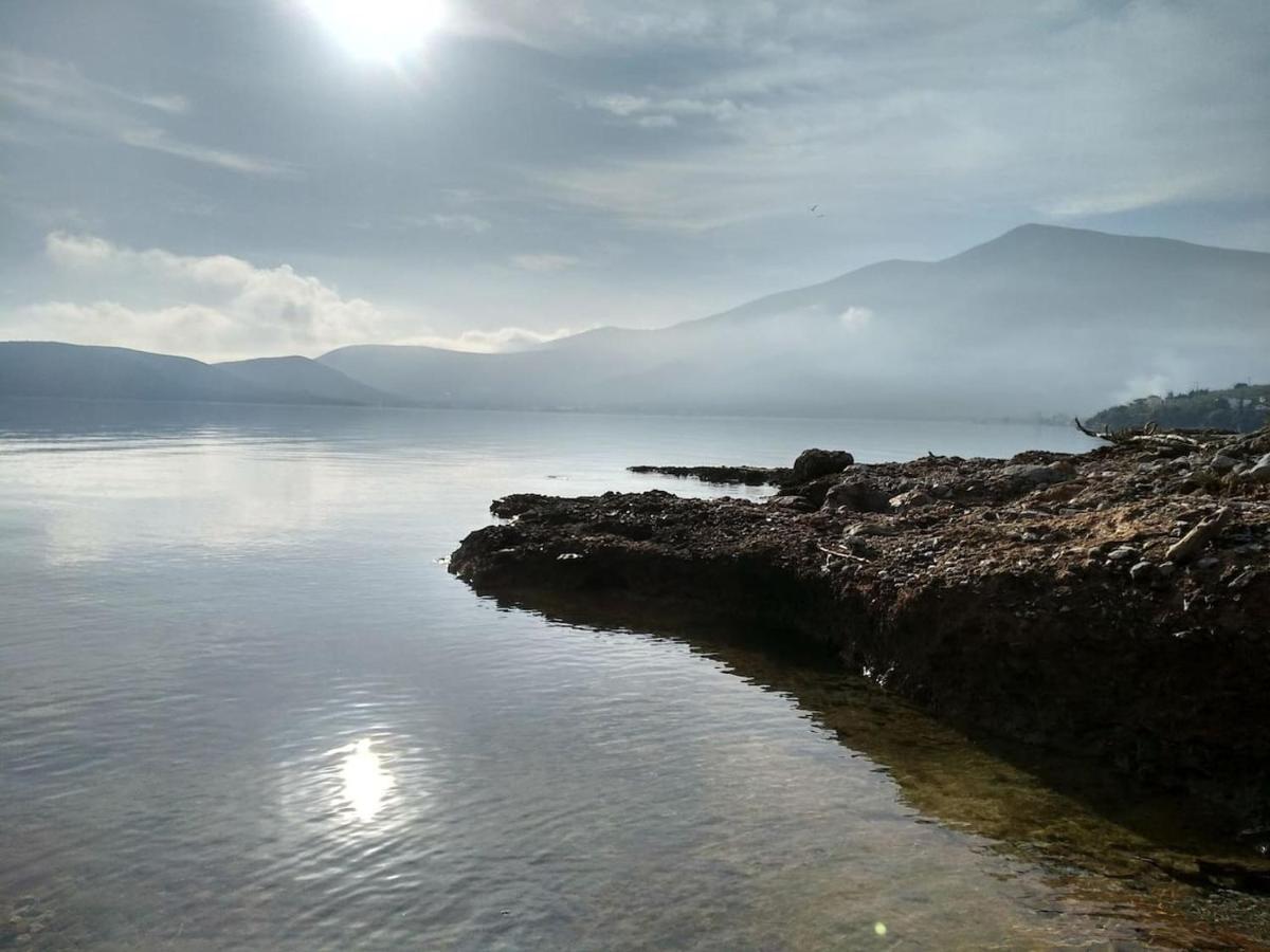 Villa Liana Sourpi Bagian luar foto