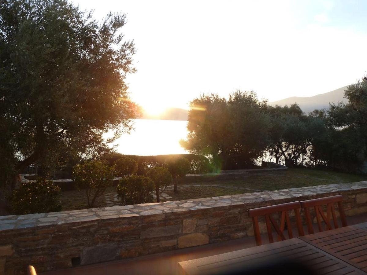 Villa Liana Sourpi Bagian luar foto